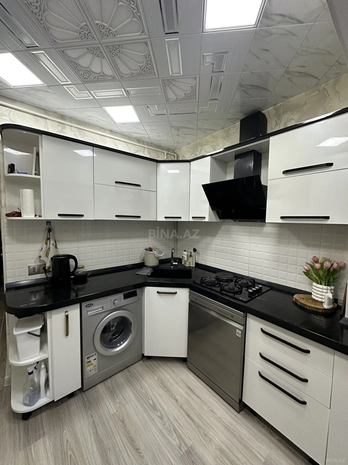 Satılır 2 otaqlı mənzil 65 m²