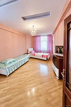 Satılır 3 otaqlı mənzil 130 m²