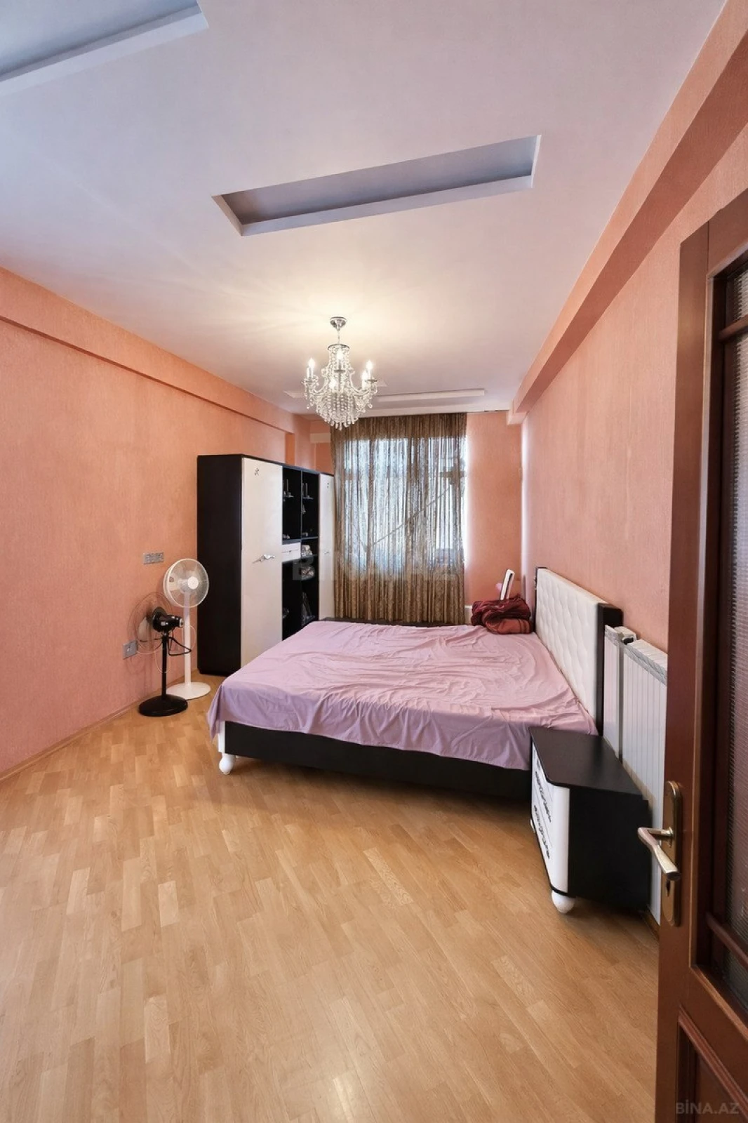 Satılır 3 otaqlı mənzil 130 m²