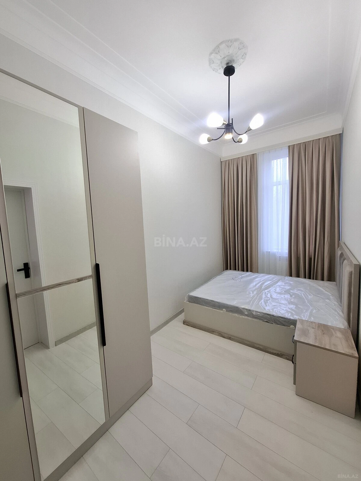 Satılır 2 otaqlı mənzil 42 m²