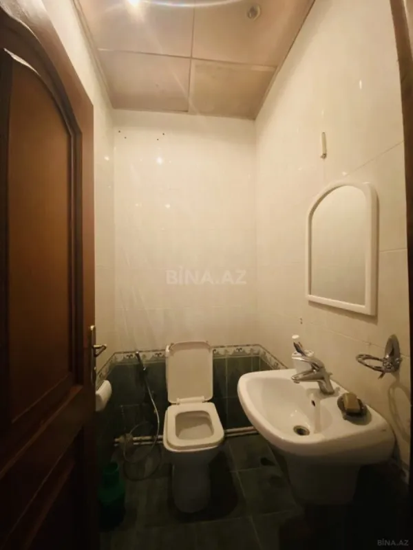 Satılır 4 otaqlı mənzil 220 m²