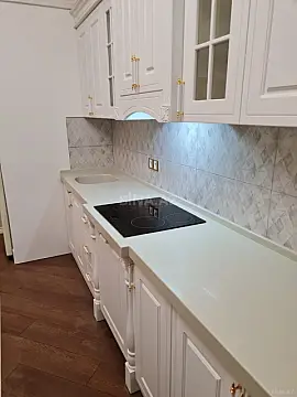 Kirayə verilir 4 otaqlı mənzil 205 m²