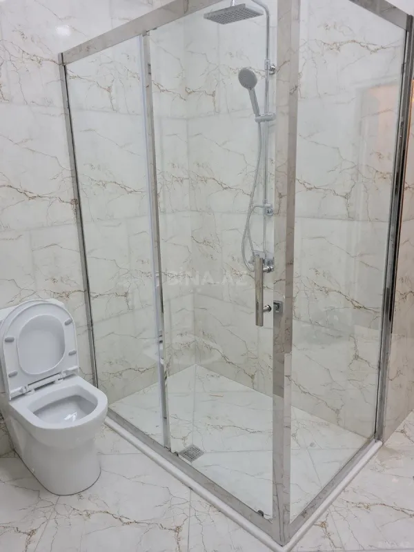 Kirayə verilir 4 otaqlı mənzil 205 m²