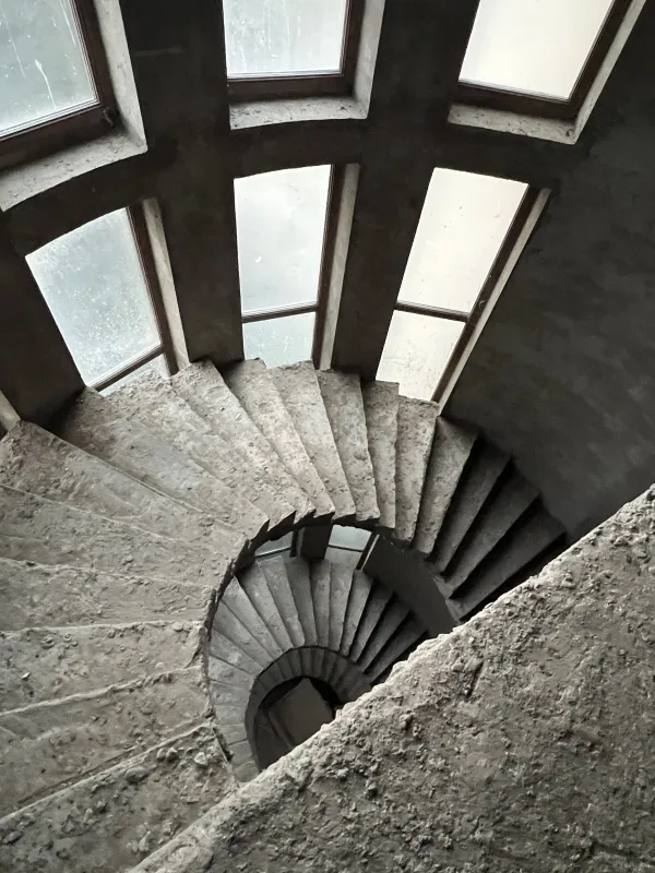 Satılır 10 otaqlı həyət evi 900 m²