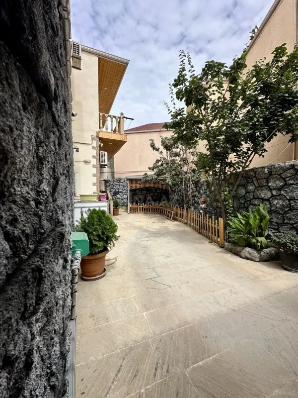 Satılır 6 otaqlı həyət evi 130.1 m²