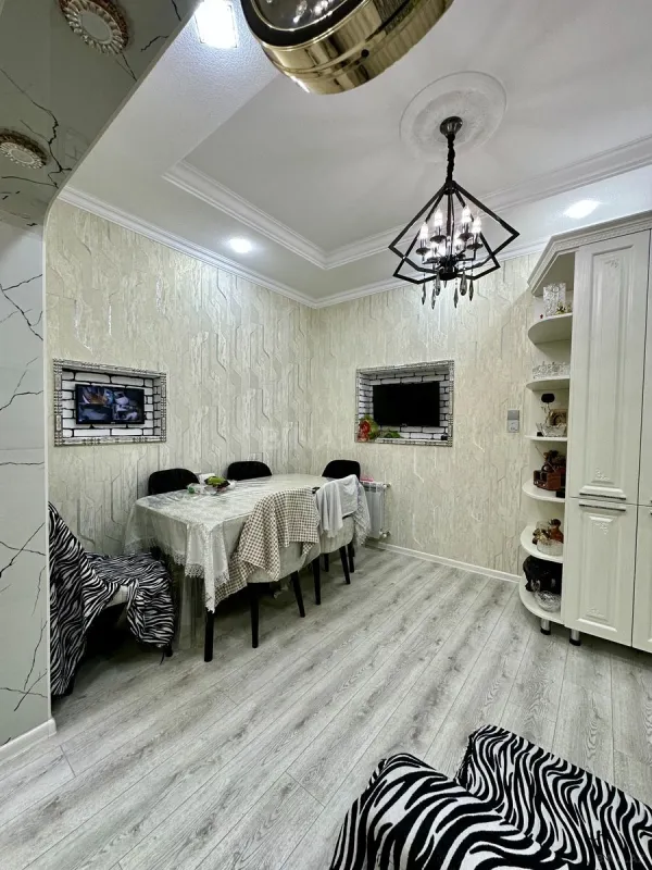 Satılır 6 otaqlı həyət evi 130.1 m²