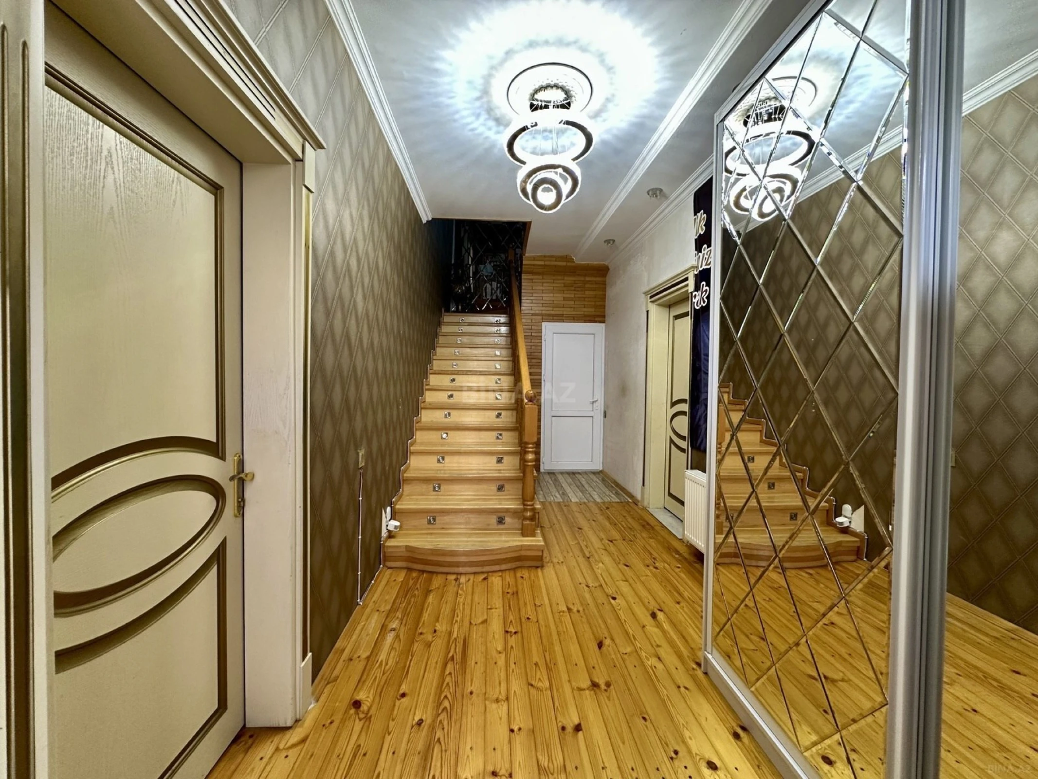 Satılır 6 otaqlı həyət evi 130.1 m²