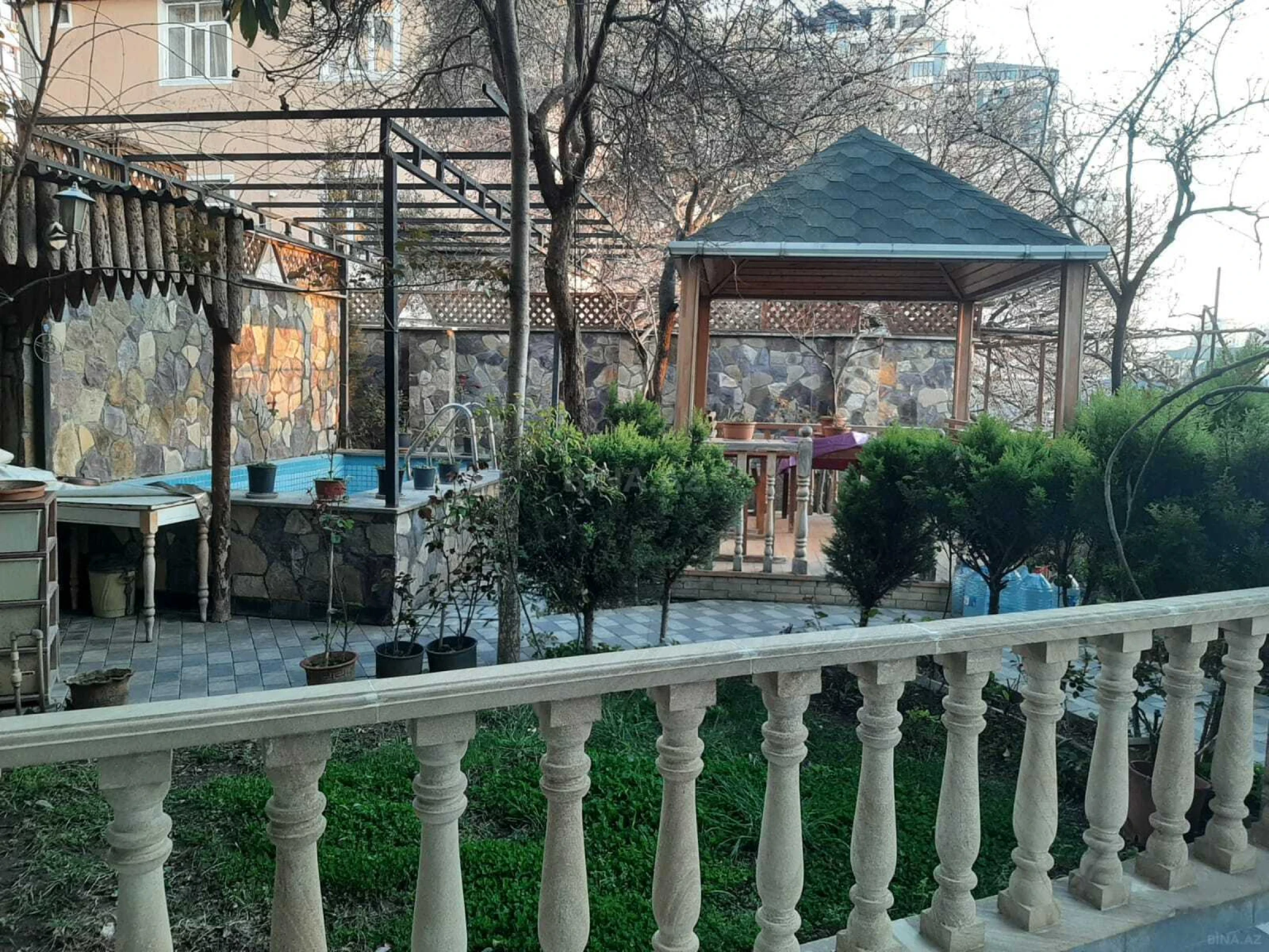 Kirayə verilir 6 otaqlı ofis 400 m²