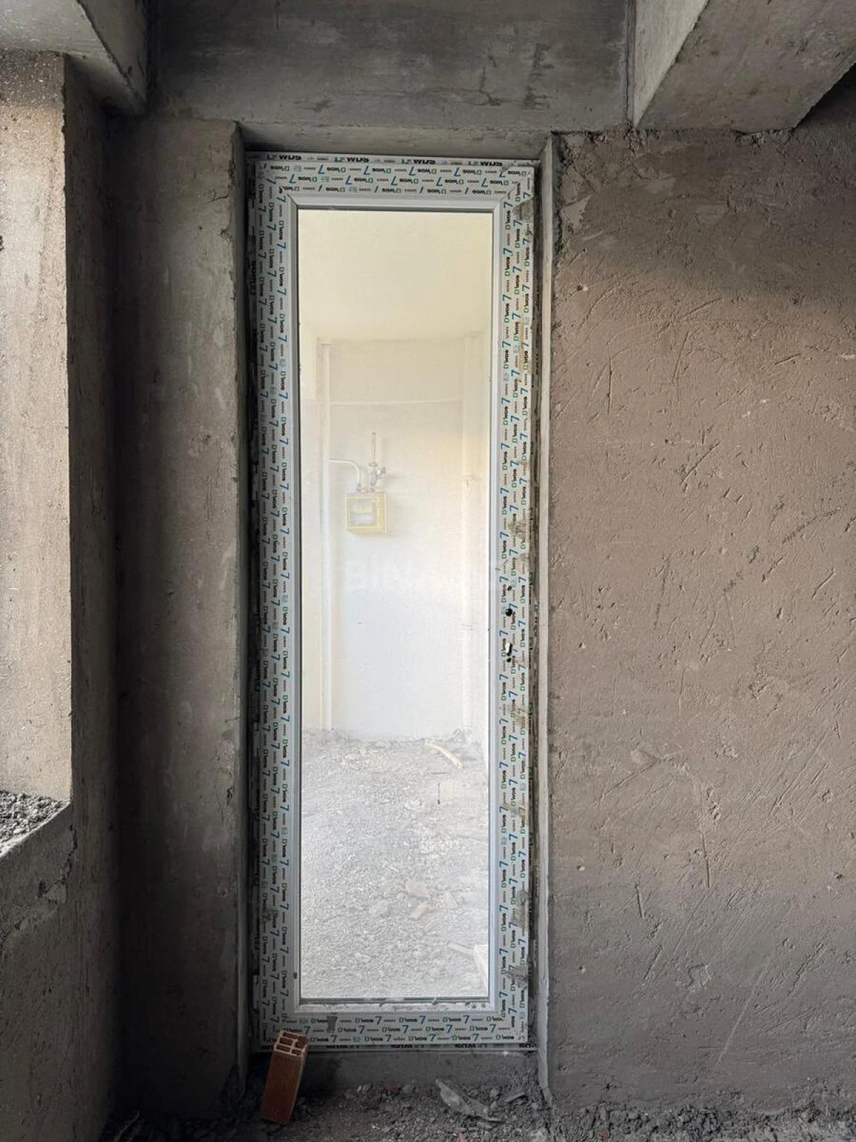 Satılır 2 otaqlı mənzil 92 m²