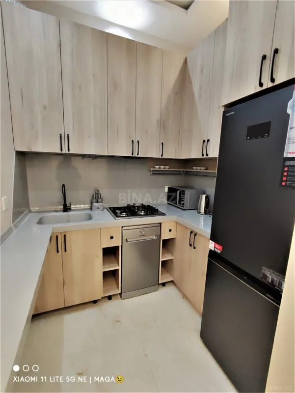 Kirayə verilir 2 otaqlı mənzil 80 m²