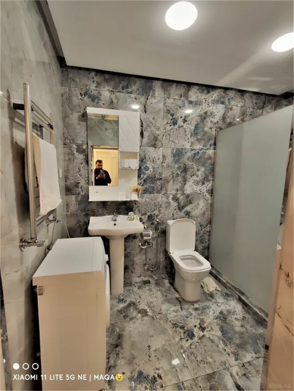 Kirayə verilir 2 otaqlı mənzil 80 m²