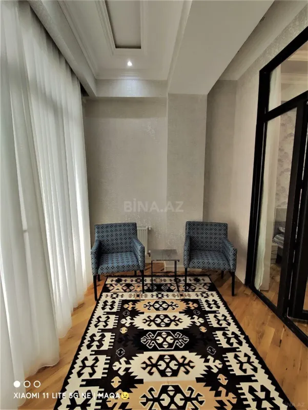 Kirayə verilir 2 otaqlı mənzil 80 m²