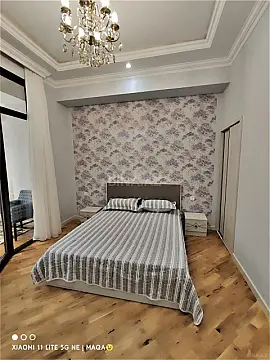 Kirayə verilir 2 otaqlı mənzil 80 m²