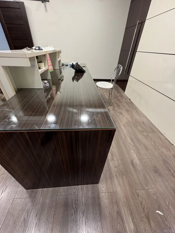 Kirayə verilir 8 otaqlı ofis 272 m²