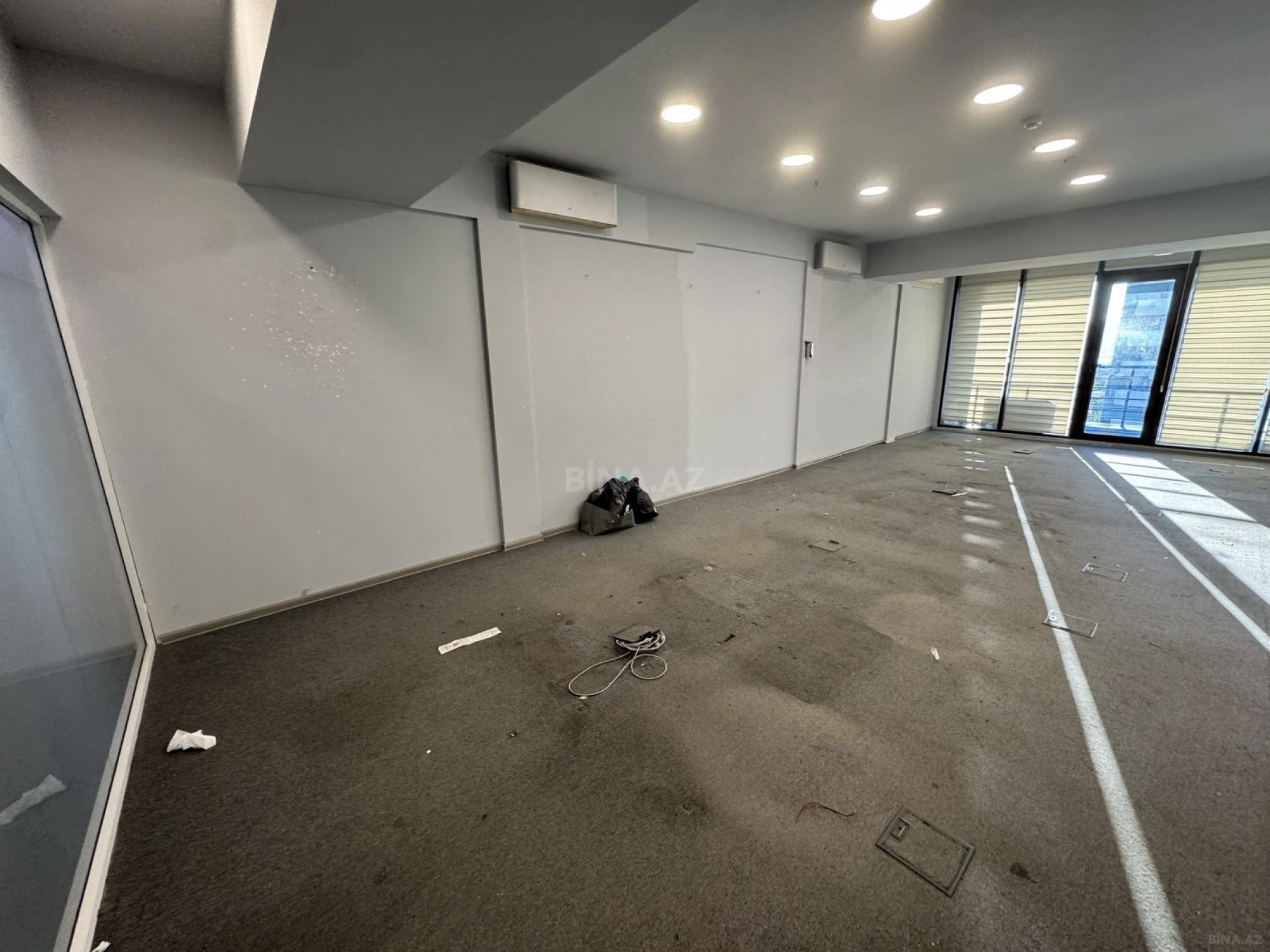 Kirayə verilir 8 otaqlı ofis 272 m²