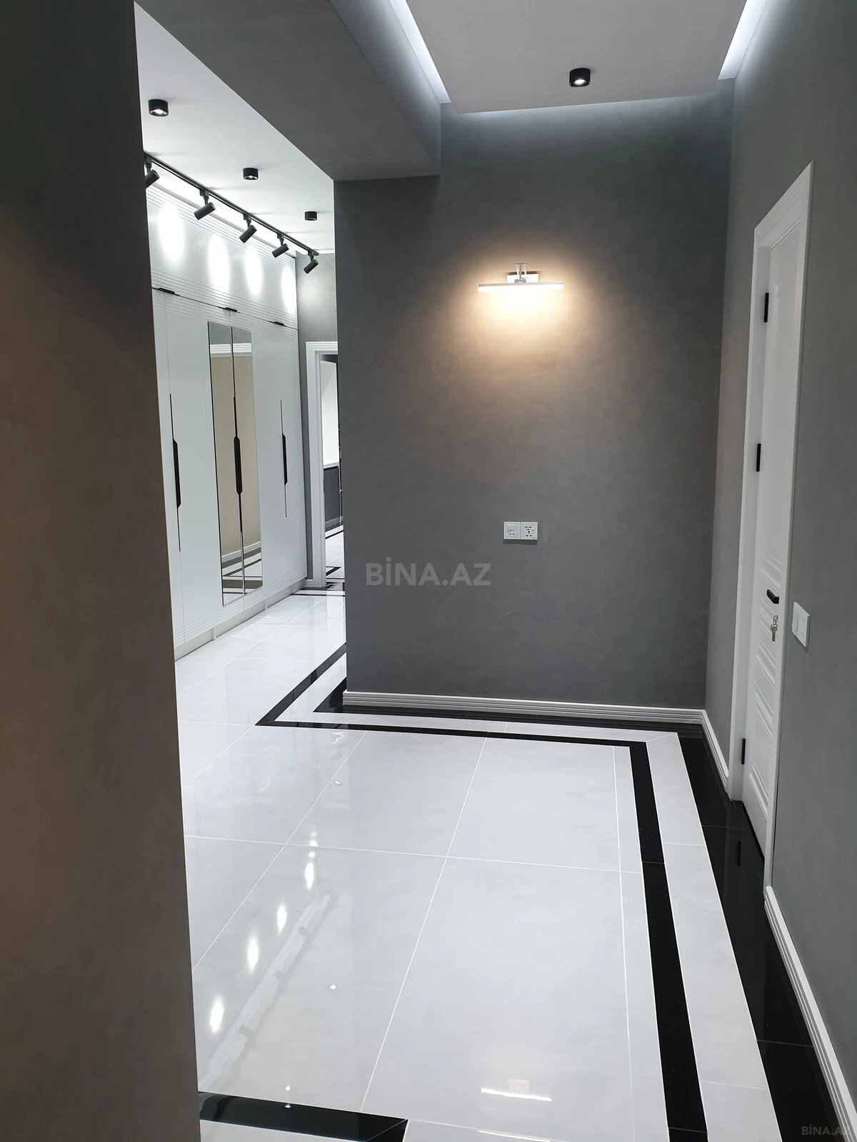 Kirayə verilir 3 otaqlı mənzil 150 m²