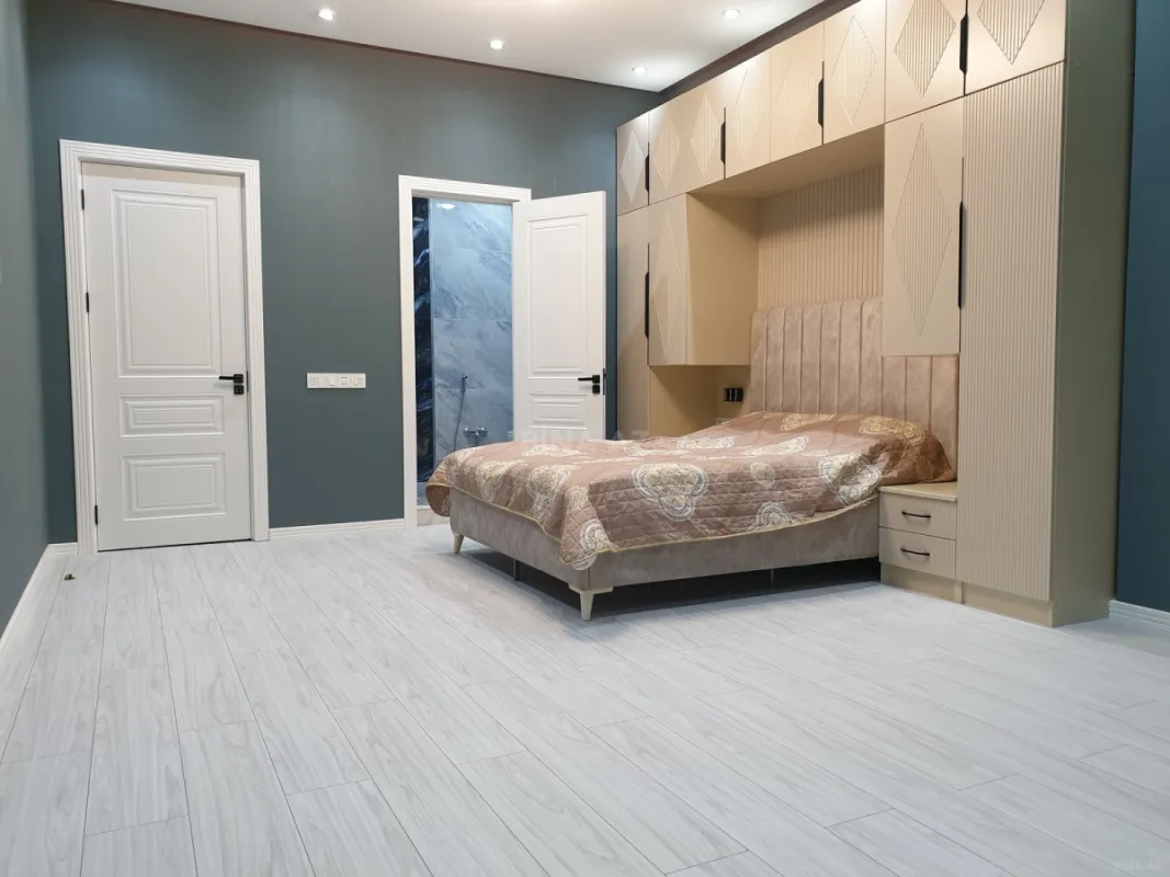 Kirayə verilir 3 otaqlı mənzil 150 m²