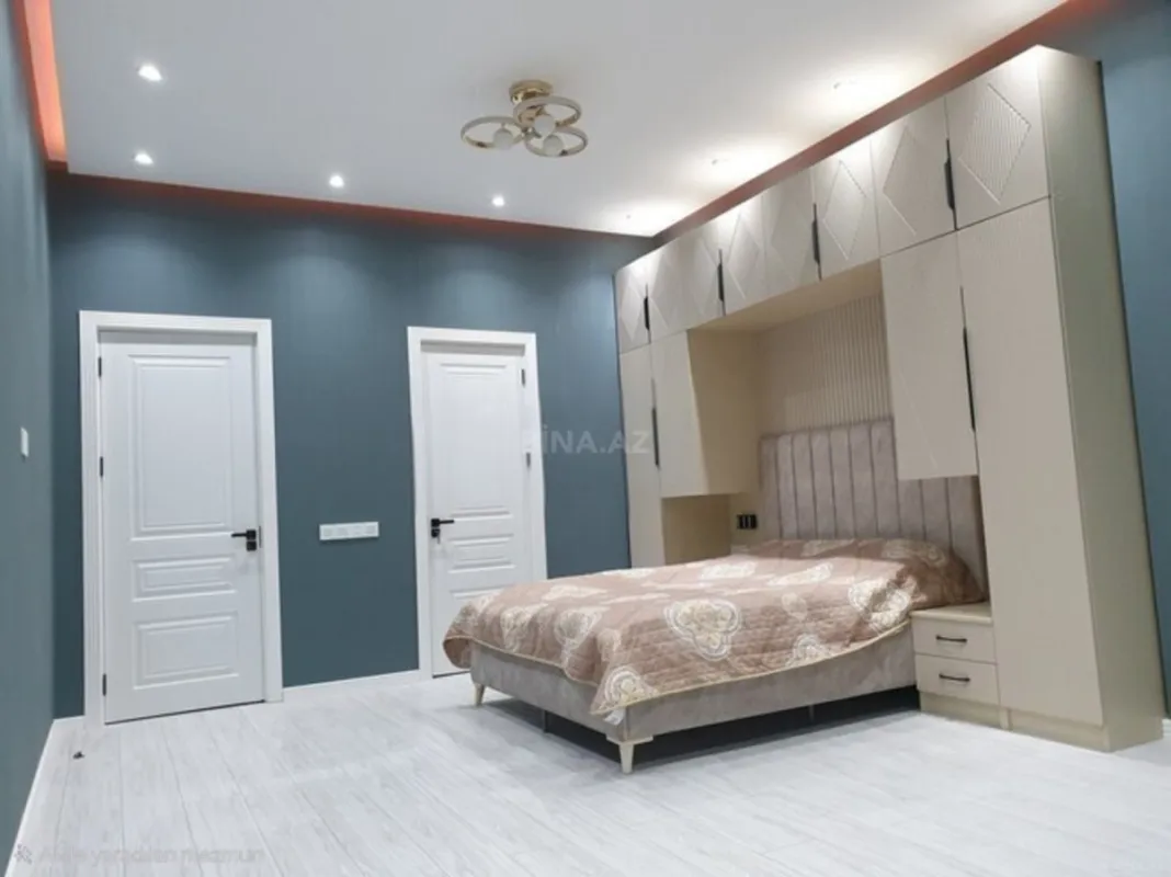 Kirayə verilir 3 otaqlı mənzil 150 m²