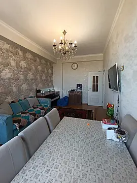 Satılır 2 otaqlı mənzil 68 m²