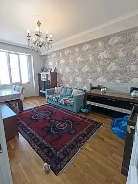 Satılır 2 otaqlı mənzil 68 m²