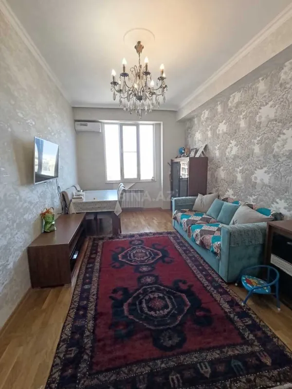 Satılır 2 otaqlı mənzil 68 m²