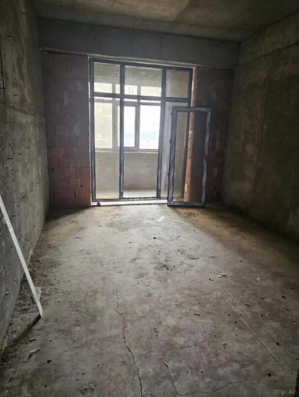 Satılır 2 otaqlı mənzil 99 m²