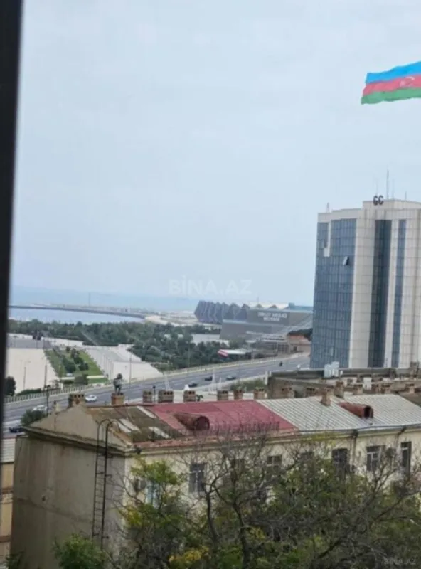 Satılır 2 otaqlı mənzil 99 m²