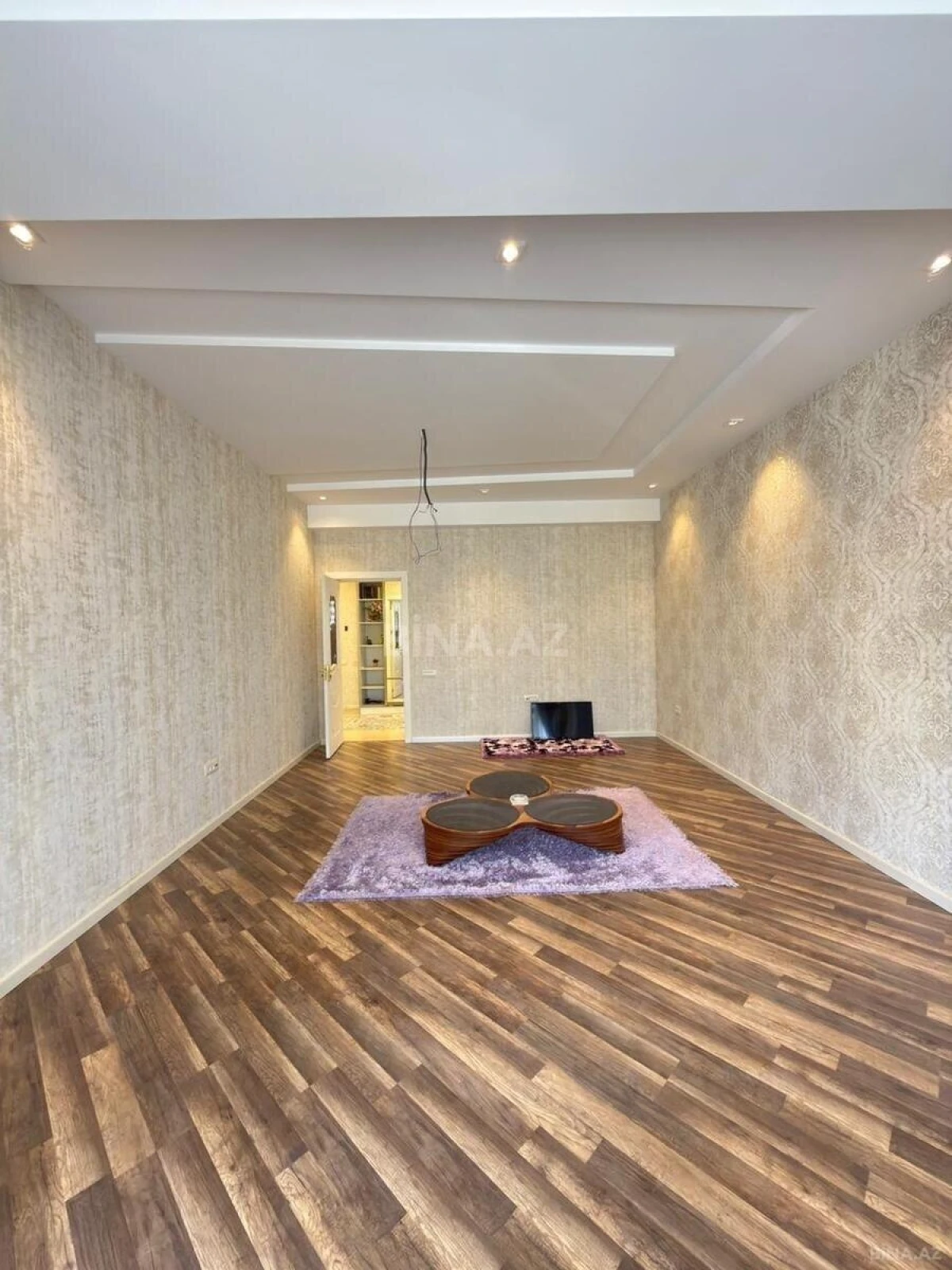 Satılır 2 otaqlı mənzil 72 m²