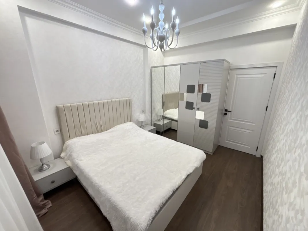 Kirayə verilir 2 otaqlı mənzil 70 m²