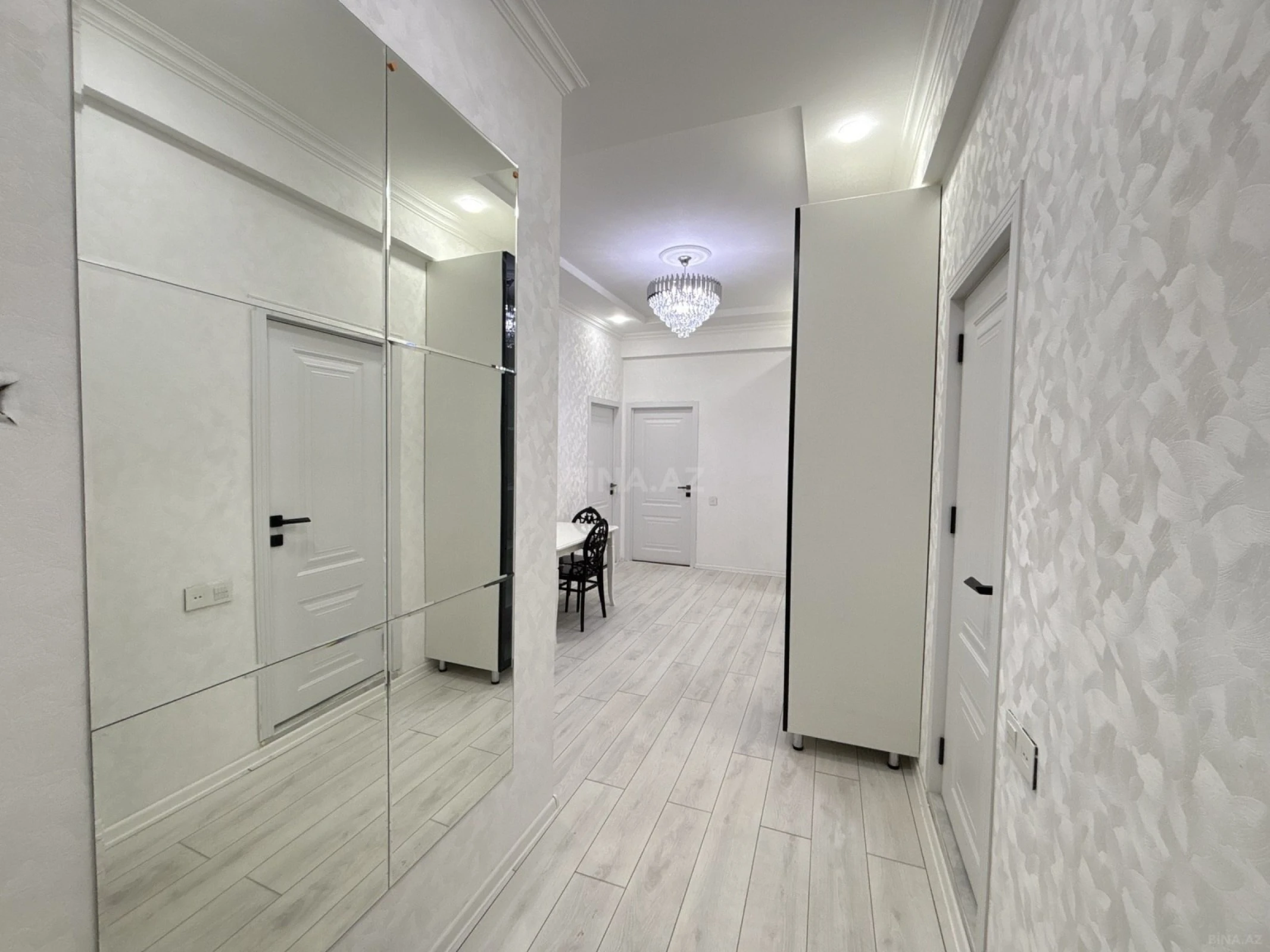 Kirayə verilir 2 otaqlı mənzil 70 m²