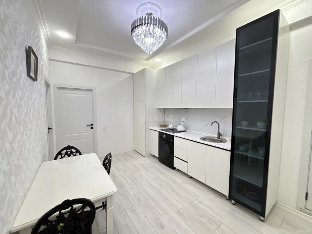 Kirayə verilir 2 otaqlı mənzil 70 m²