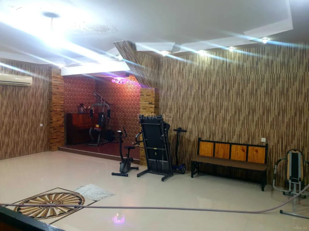 Satılır 6 otaqlı həyət evi 450 m²