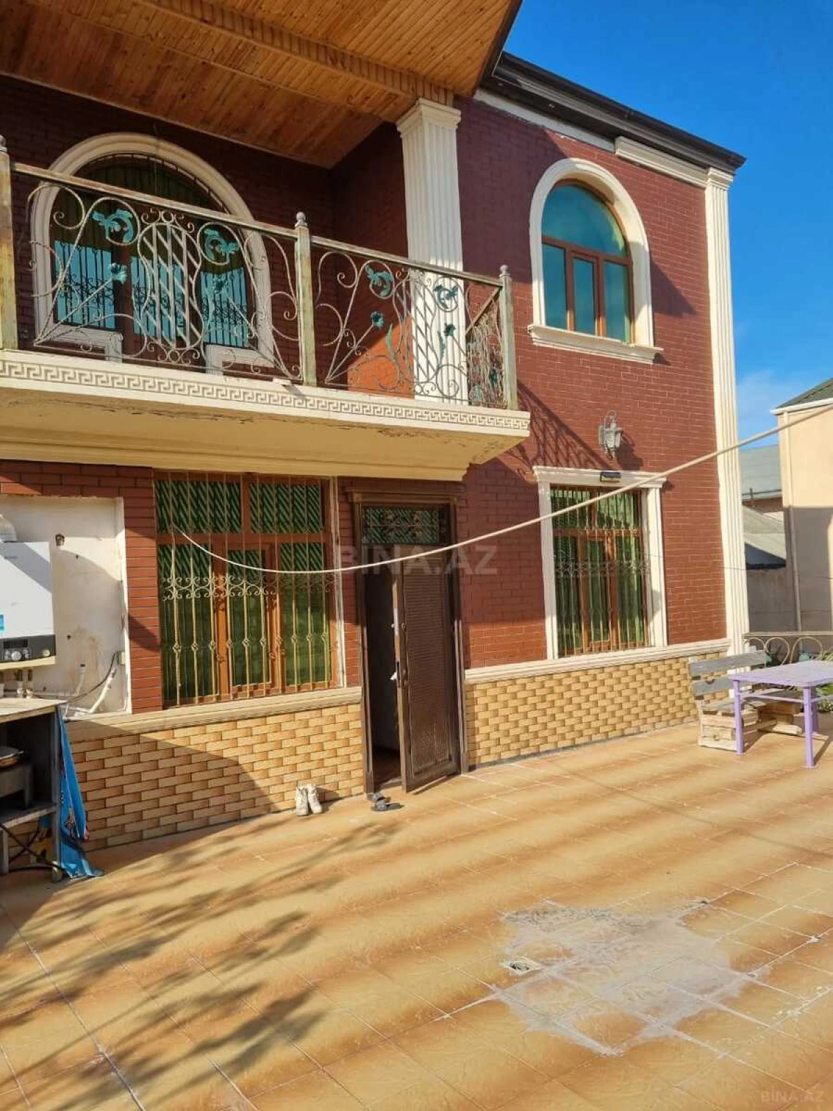 Satılır 6 otaqlı həyət evi 450 m²
