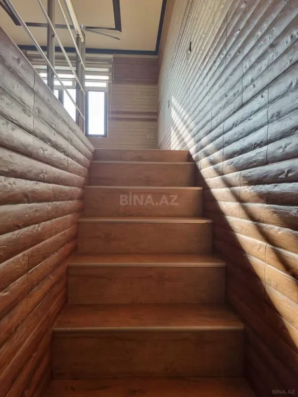 Satılır 6 otaqlı həyət evi 450 m²