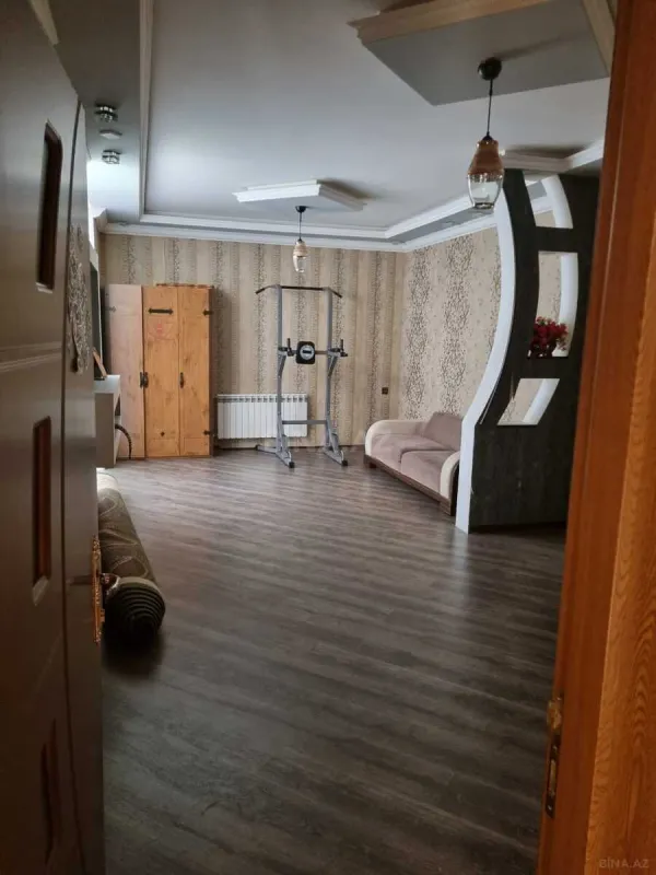 Satılır 6 otaqlı həyət evi 450 m²