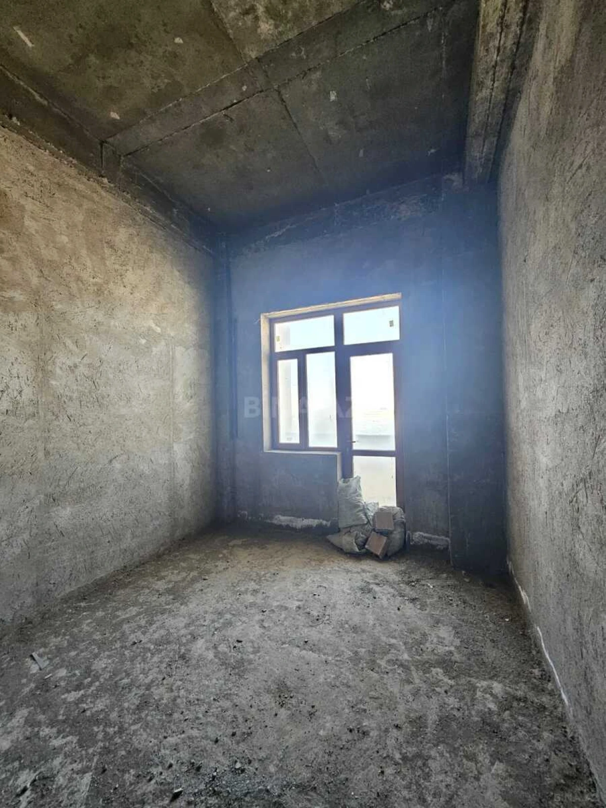 Satılır 2 otaqlı mənzil 70 m²