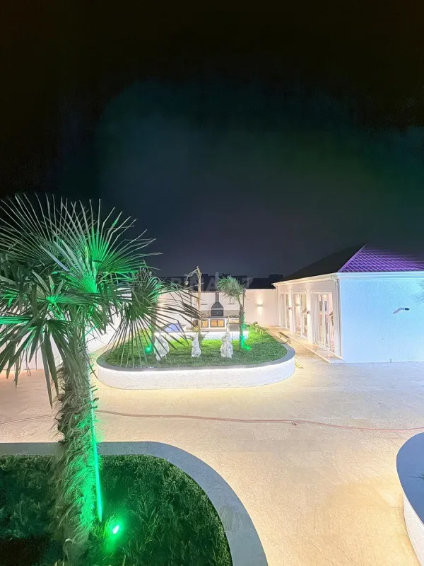 Kirayə verilir 4 otaqlı həyət evi 300 m²