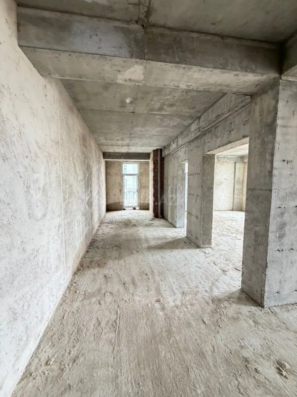 Satılır 3 otaqlı mənzil 147.9 m²