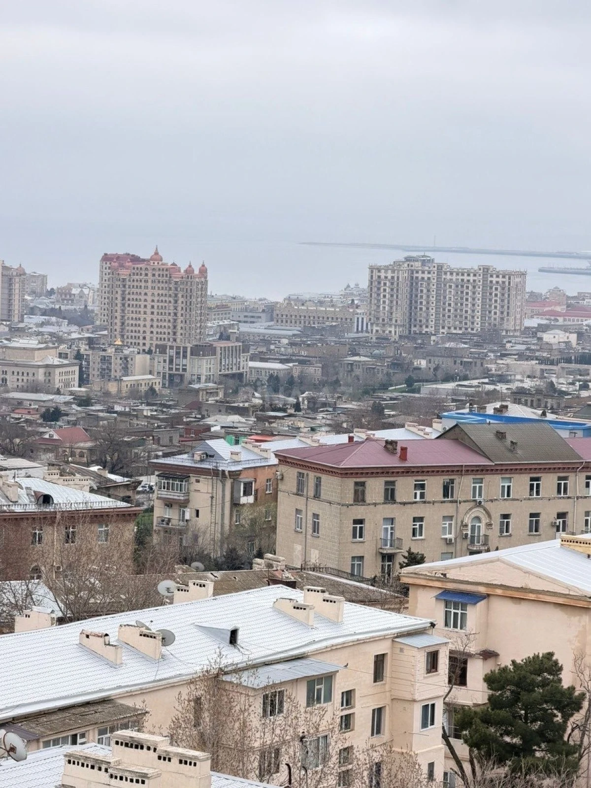 Satılır 3 otaqlı mənzil 147.9 m²