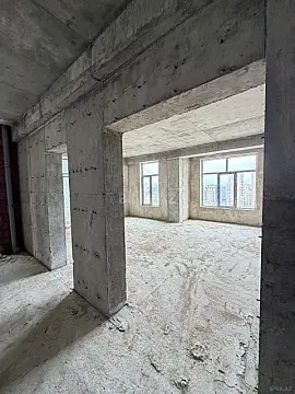 Satılır 3 otaqlı mənzil 147.9 m²