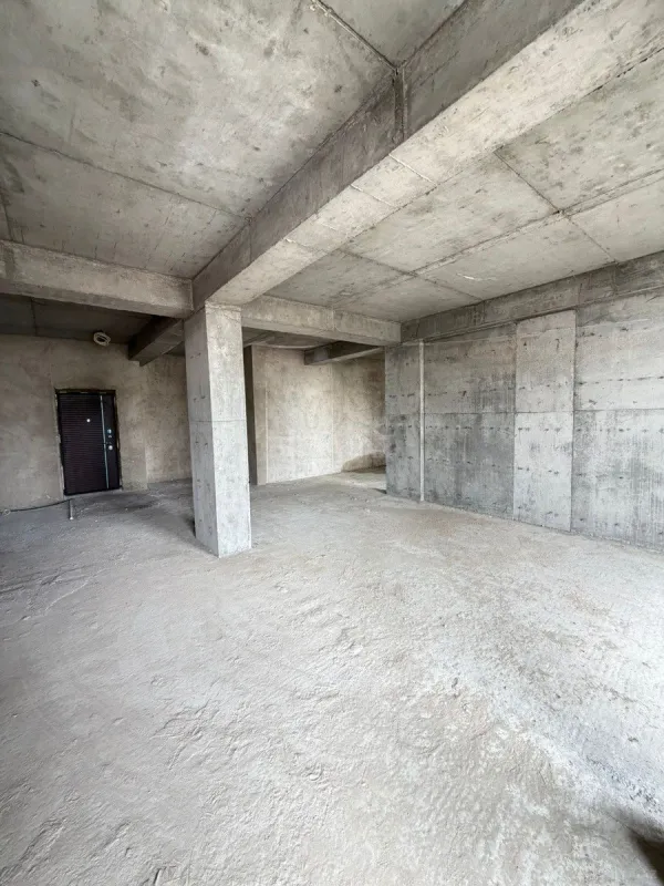 Satılır 3 otaqlı mənzil 147.9 m²