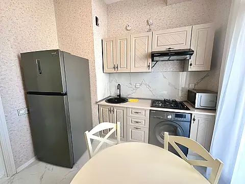 Kirayə verilir 2 otaqlı mənzil 60 m²