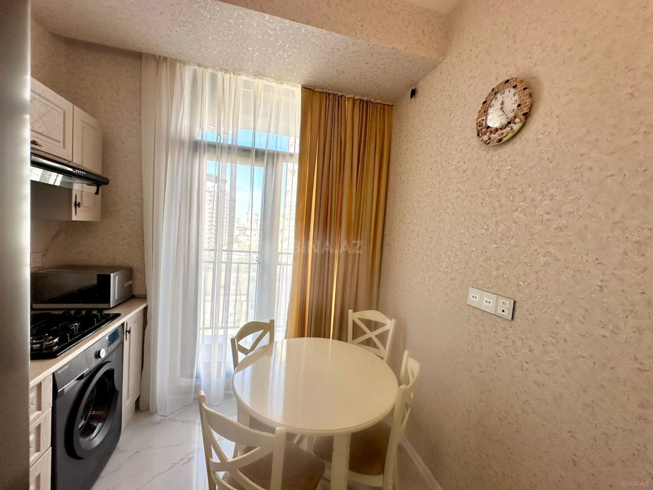 Kirayə verilir 2 otaqlı mənzil 60 m²
