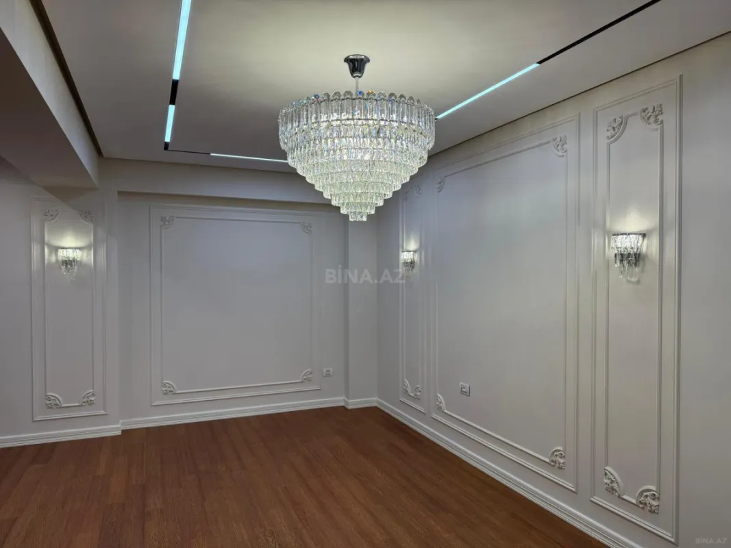 Satılır 4 otaqlı mənzil 179 m²