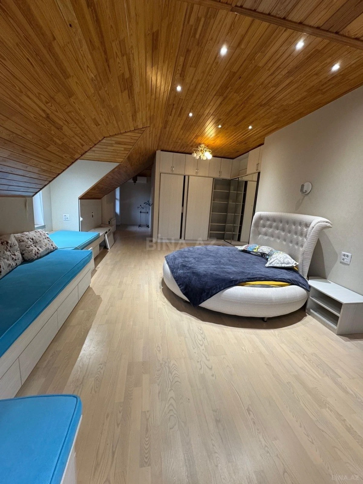 Kirayə verilir 5 otaqlı həyət evi 200 m²