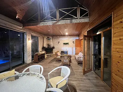 Kirayə verilir 5 otaqlı həyət evi 200 m²