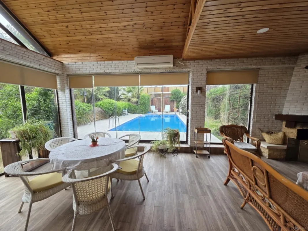 Kirayə verilir 5 otaqlı həyət evi 200 m²