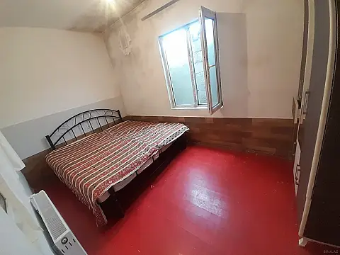 Kirayə verilir 2 otaqlı mənzil 45 m²