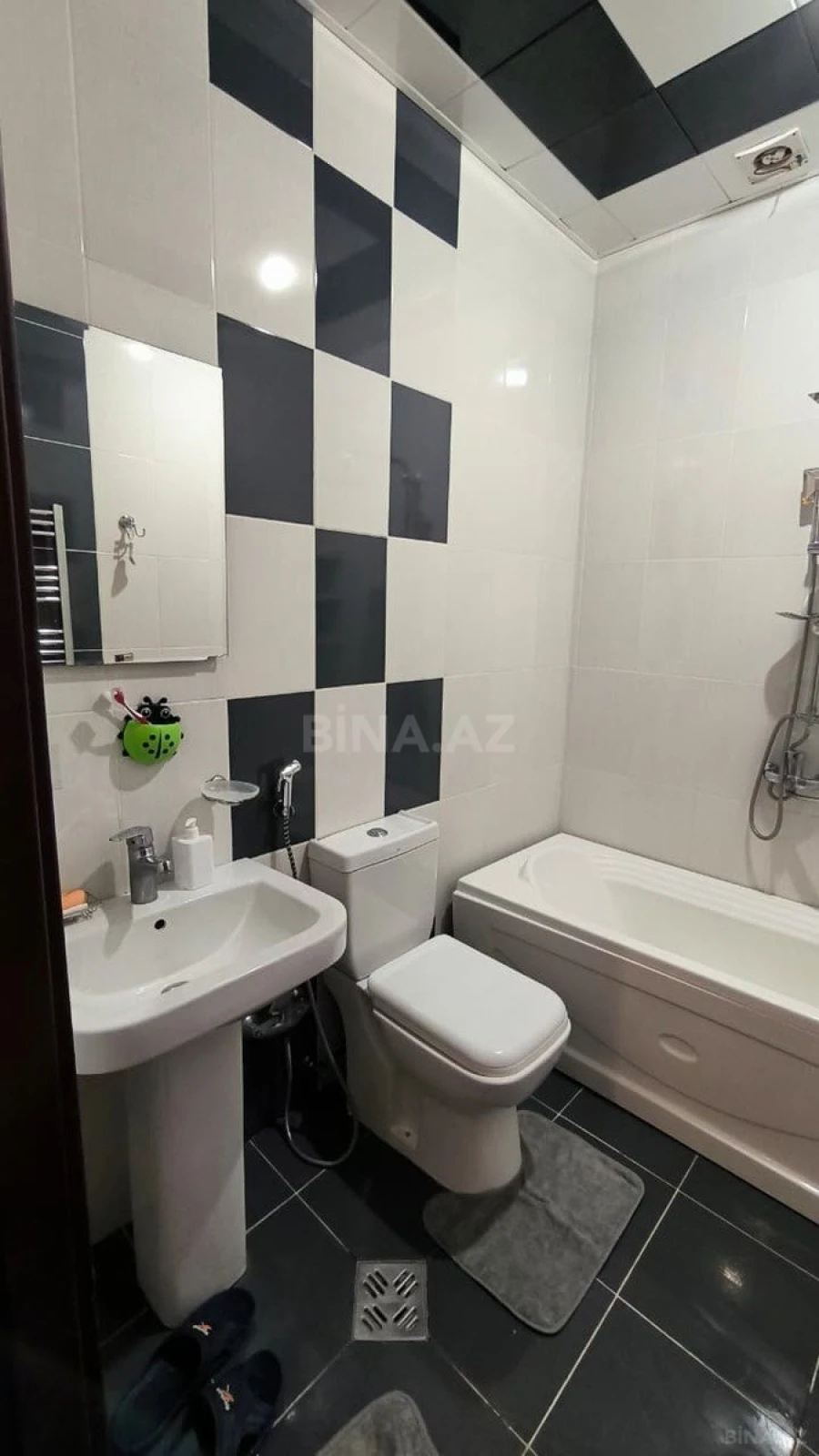 Satılır 1 otaqlı mənzil 56 m²