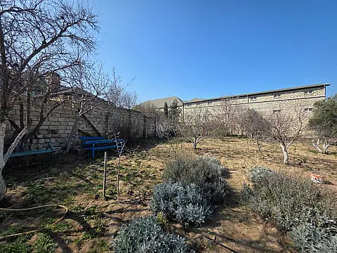 Satılır 4 otaqlı həyət evi 110 m²